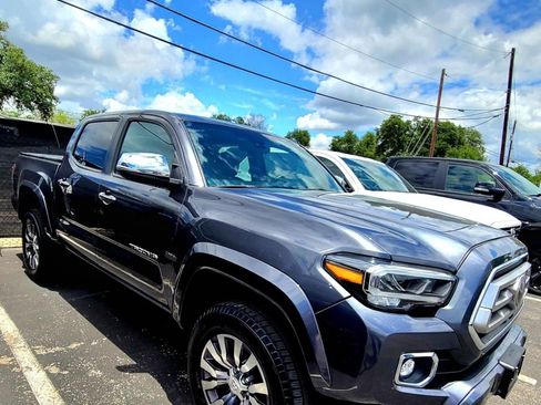 Used 2021 Toyota Tacoma Limited RWD image 8