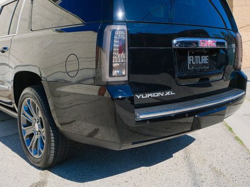 Used 2015 GMC Yukon XL Denali w/ Premium Package image 43