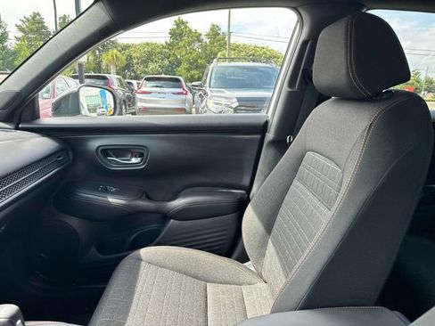 Certified 2025 Honda HR-V Sport image 15