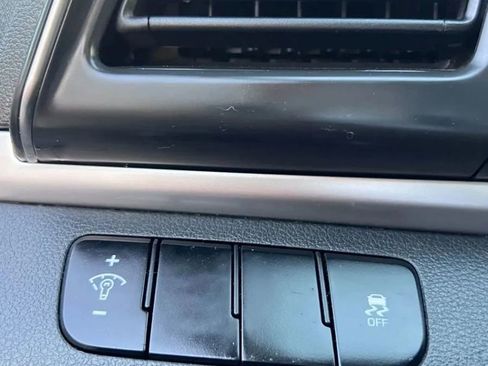 Used 2019 Hyundai Elantra SE w/ Cargo Package image 19