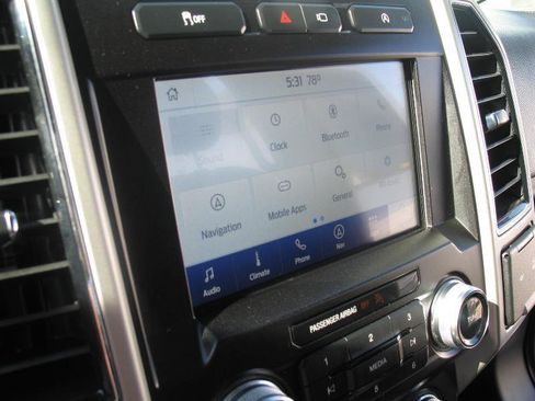 Used 2020 Ford F150 Lariat w/ Equipment Group 502A Luxury AWD/4WD image 37