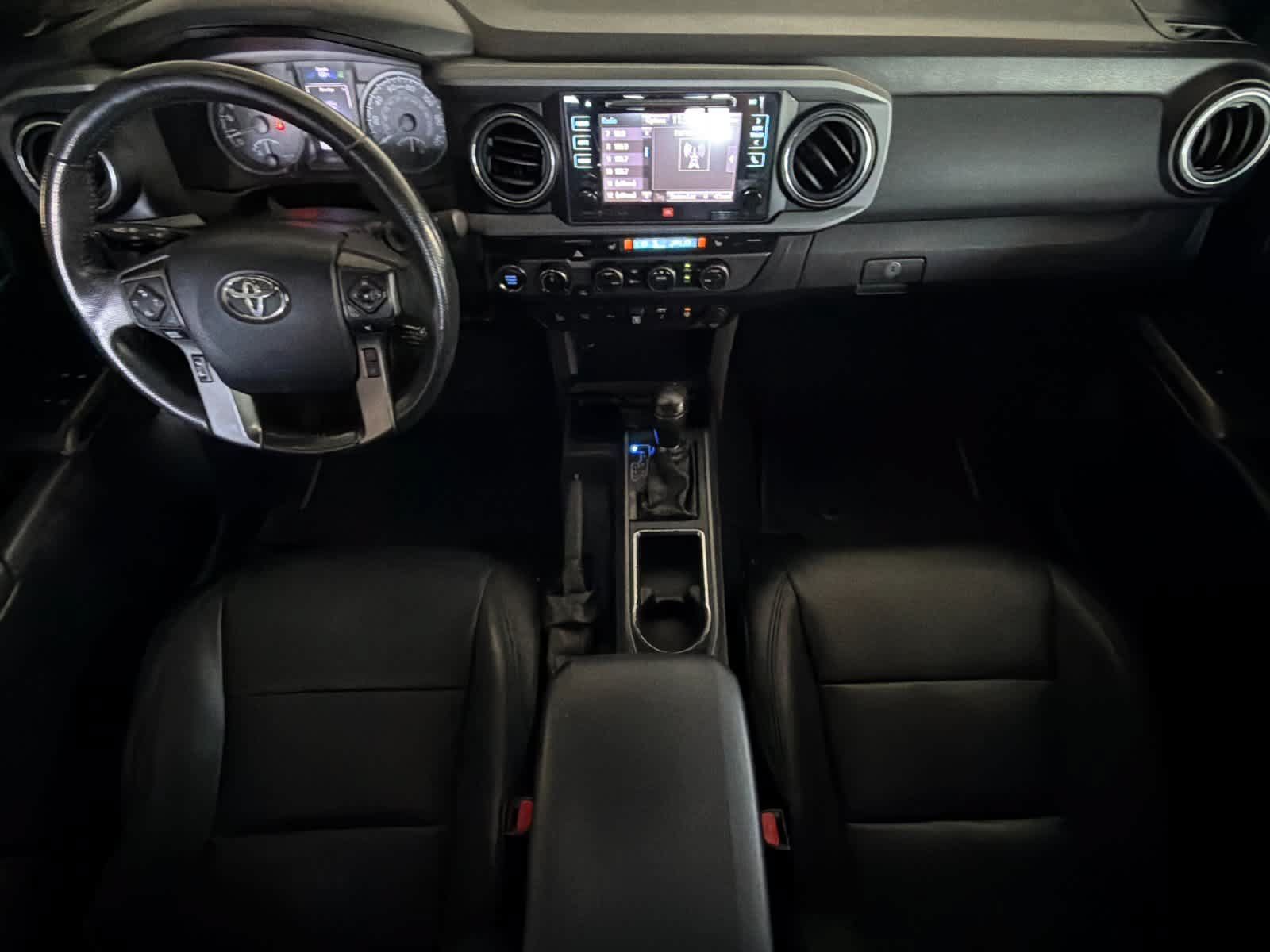Used 2019 Toyota Tacoma TRD Off-Road AWD/4WD image 3