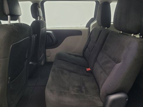 Used 2015 Dodge Grand Caravan American Value Package image 18