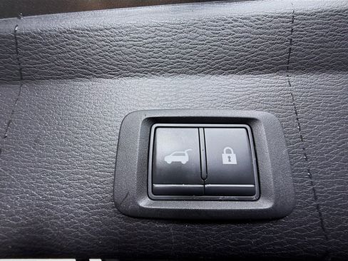 Used 2022 Mitsubishi Outlander SE image 41