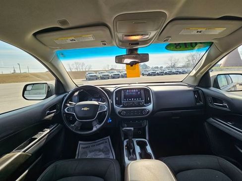 Used 2018 Chevrolet Colorado LT w/ LT Convenience Package image 12