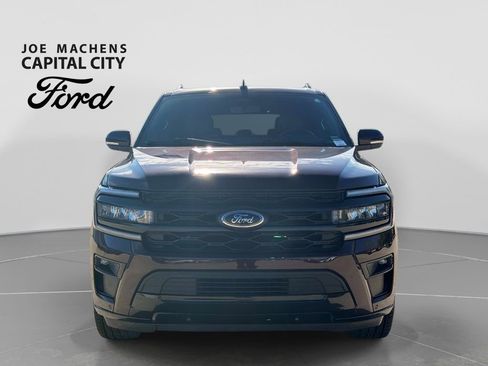 Used 2024 Ford Expedition Max Limited AWD/4WD image 10
