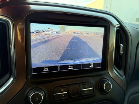 Used 2021 Chevrolet Silverado 1500 High Country image 11