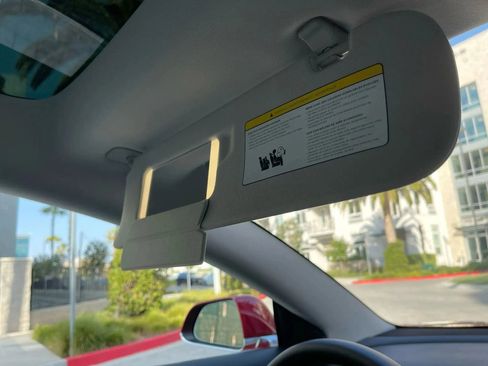 Used 2019 Tesla Model 3 Standard Range Plus image 36