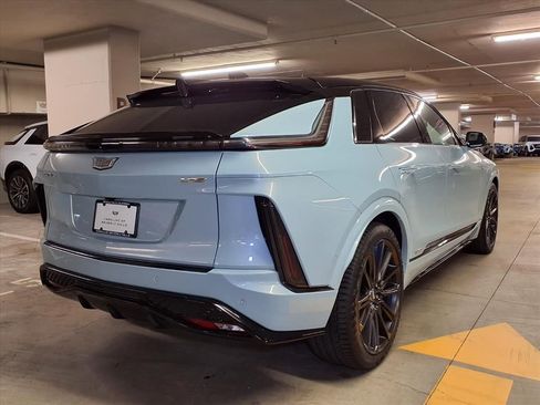 New 2026 Cadillac Lyriq V image 8