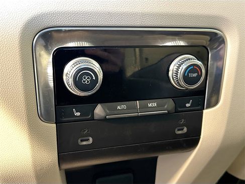 Used 2021 GMC Yukon Denali image 21