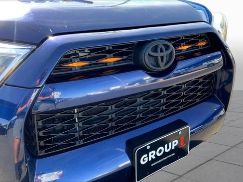 Used 2018 Toyota 4Runner SR5 Premium RWD image 30