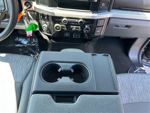 New 2025 Ford F350 XLT w/ FX4 Off-Road Package image 19