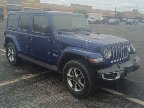 Used 2019 Jeep Wrangler Unlimited Sahara w/ Safetytec Group AWD/4WD image 7