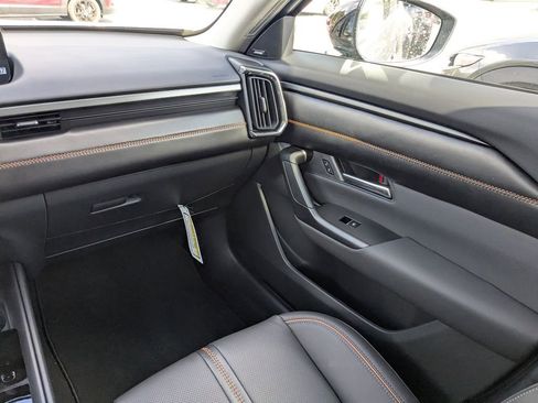 Used 2025 MAZDA CX-50 AWD 2.5 S w/ Accent Package image 18