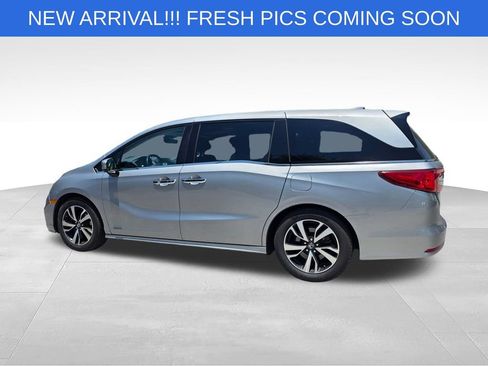 Used 2019 Honda Odyssey Elite image 4