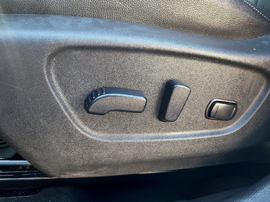 Used 2019 Nissan Rogue SL FWD image 14