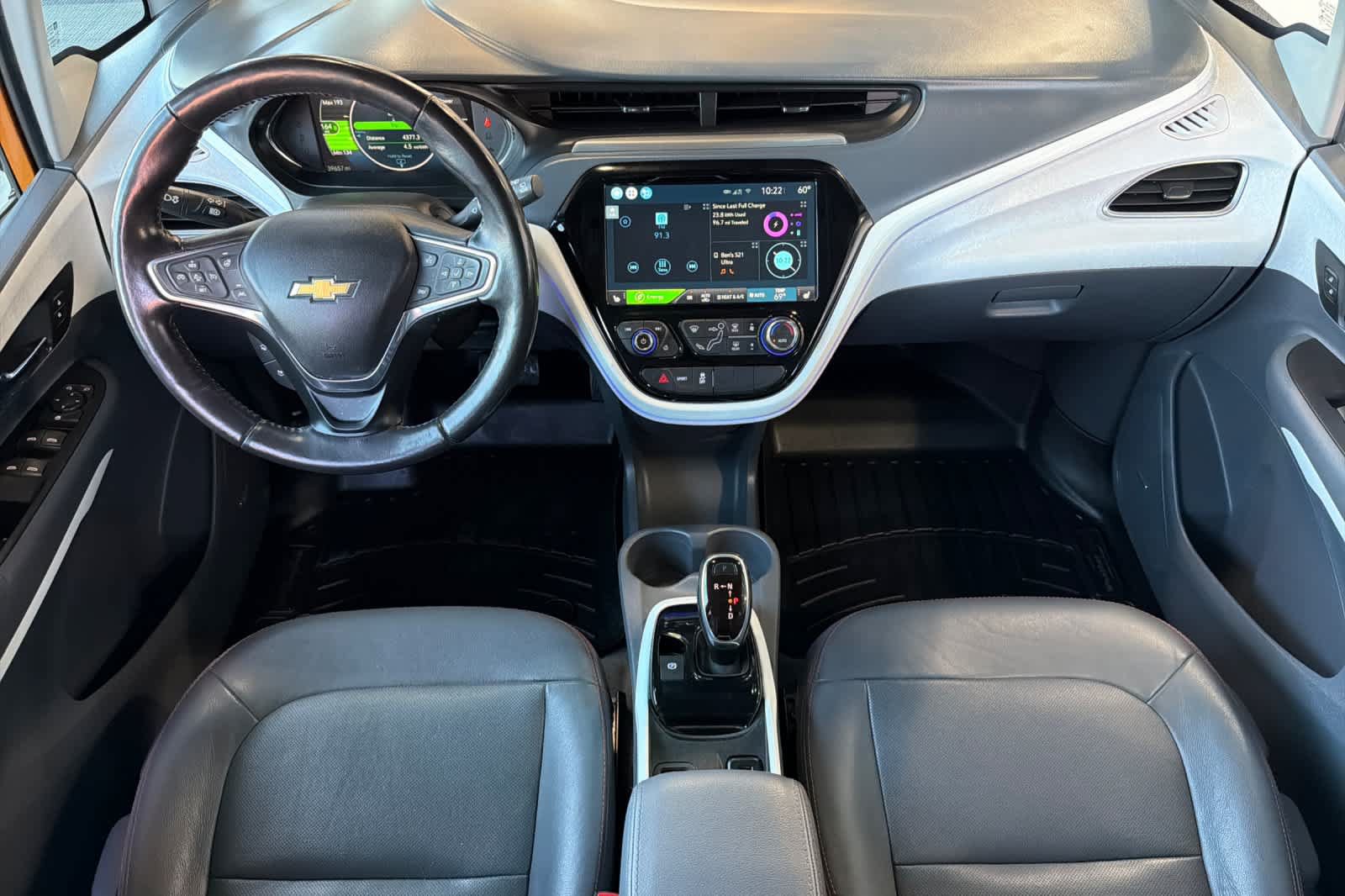 Used 2018 Chevrolet Bolt Premier w/ Driver Confidence II Package FWD image 3