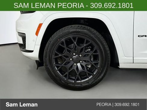 New 2025 Jeep Grand Cherokee L Summit w/ Obsidian Package image 32
