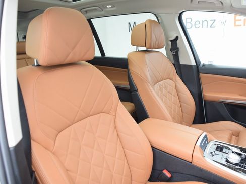 Used 2023 BMW X7 xDrive40i w/ Parking Assistance Package image 16