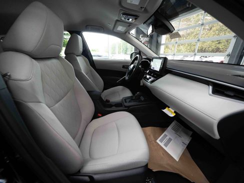 New 2026 Toyota Corolla Cross L AWD/4WD image 27