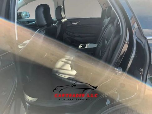 Used 2022 Ford Edge Titanium AWD/4WD image 25
