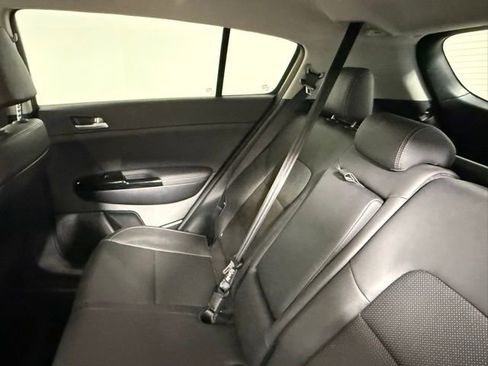 Used 2020 Kia Sportage EX image 37