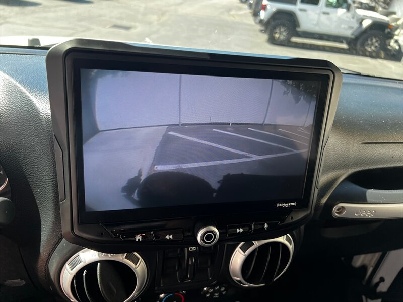 Used 2013 Jeep Wrangler Unlimited Rubicon w/ Connectivity Group AWD/4WD image 34