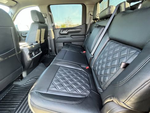 Used 2023 GMC Sierra 1500 Elevation w/ Preferred Package AWD/4WD image 30