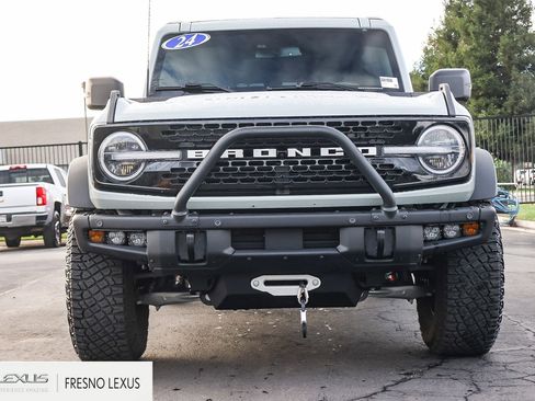 Used 2024 Ford Bronco Wildtrak image 2