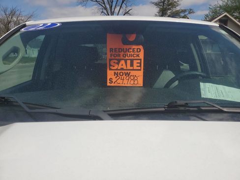 Used 2022 RAM 1500 Tradesman w/ Chrome Appearance Group image 2