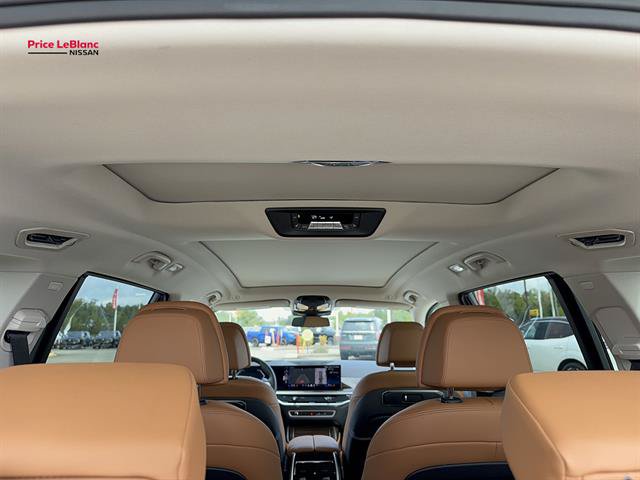 Used 2024 BMW X7 xDrive40i w/ Premium Package AWD/4WD image 31