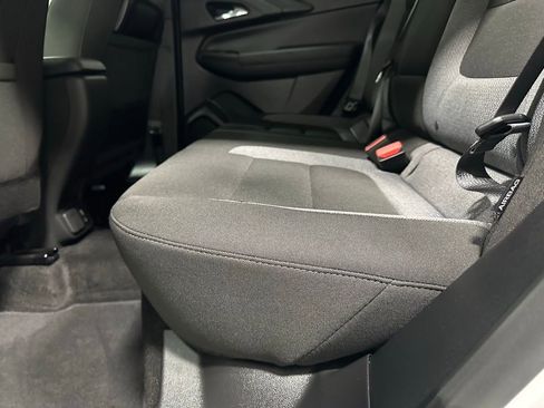 Used 2024 Chevrolet TrailBlazer LT w/ Convenience Package AWD/4WD image 43