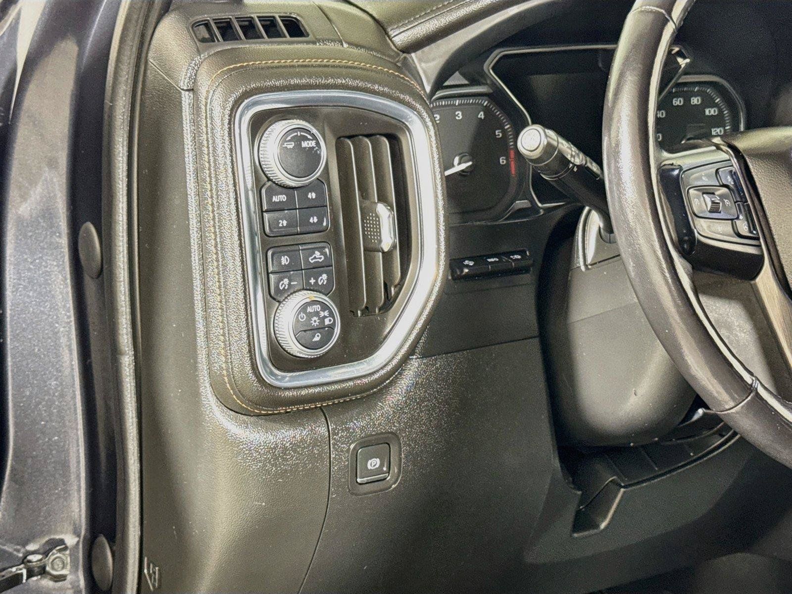Used 2020 GMC Sierra 1500 AT4 w/ AT4 Premium Package AWD/4WD image 8
