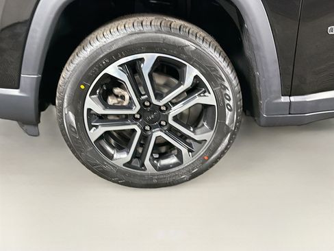 Used 2022 Jeep Compass Limited image 30