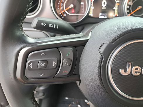 Used 2021 Jeep Wrangler Unlimited Sport image 17