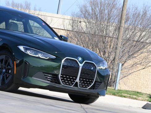 Certified 2023 BMW i4 eDrive35 w/ Premium Package image 5