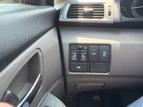 Used 2016 Honda Odyssey EX-L image 25