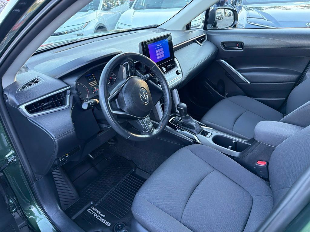Certified 2023 Toyota Corolla Cross LE w/ Moonroof Package AWD/4WD image 20