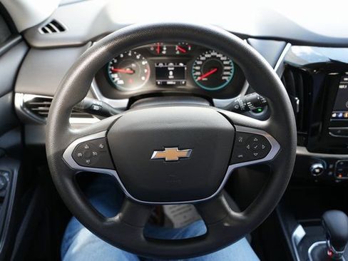 Used 2021 Chevrolet Traverse LS image 28