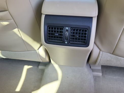Used 2012 Toyota Camry XLE w/ Leather Pkg FWD image 14