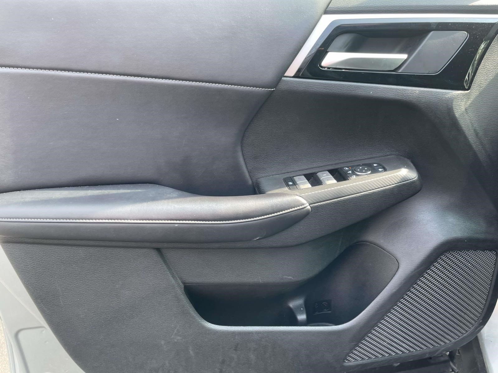Used 2024 Mitsubishi Outlander SE AWD/4WD image 15