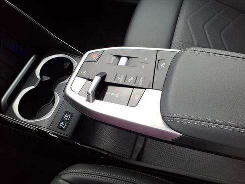 Used 2025 BMW X1 xDrive28i image 12