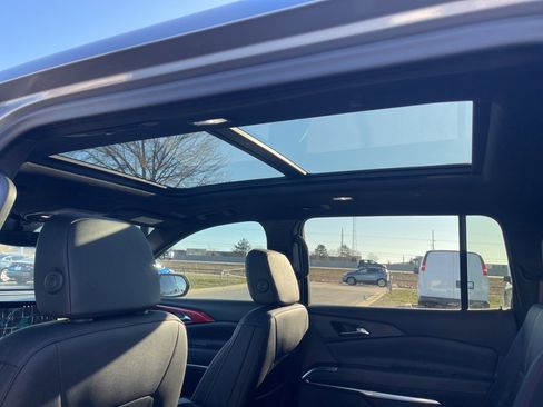 Certified 2024 Chevrolet Traverse RS w/ LPO, Floor Liner Package image 19