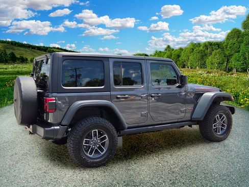 Certified 2025 Jeep Wrangler Unlimited Rubicon w/ Convenience Group AWD/4WD image 6
