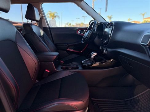 Used 2023 Kia Soul GT-Line w/ GT-Line Technology Package image 21