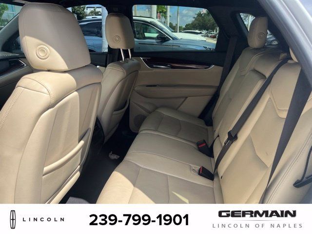 Used 2018 Cadillac XT5 Luxury AWD/4WD image 12