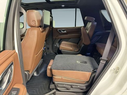 Used 2021 Chevrolet Tahoe High Country w/ Premium Package image 14