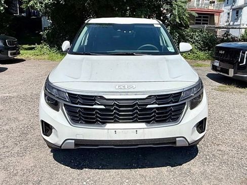 Certified 2024 Kia Seltos LX AWD/4WD image 1