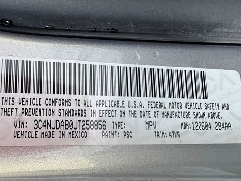 Used 2018 Jeep Compass Sport w/ Cold Weather Group AWD/4WD image 17
