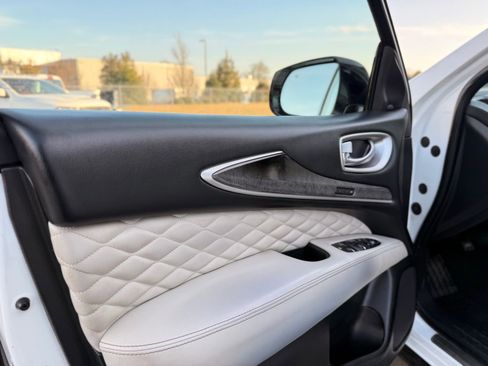 Used 2019 INFINITI QX60 Luxe w/ Limited Package image 18